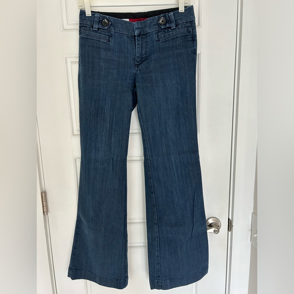 Banana Republic Women’s wide-leg jeans
